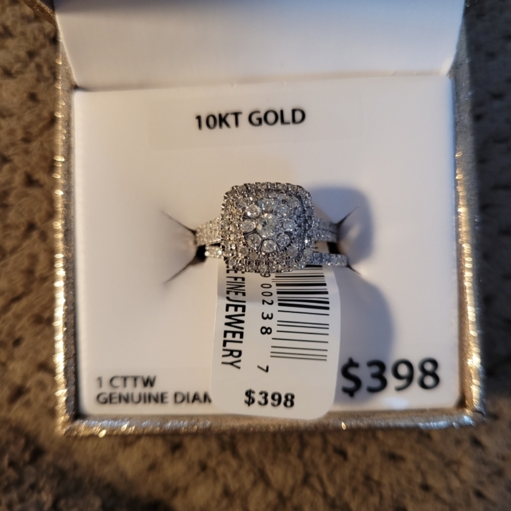 10kt gold 1cttw diamond ring - Picture 5 of 7
